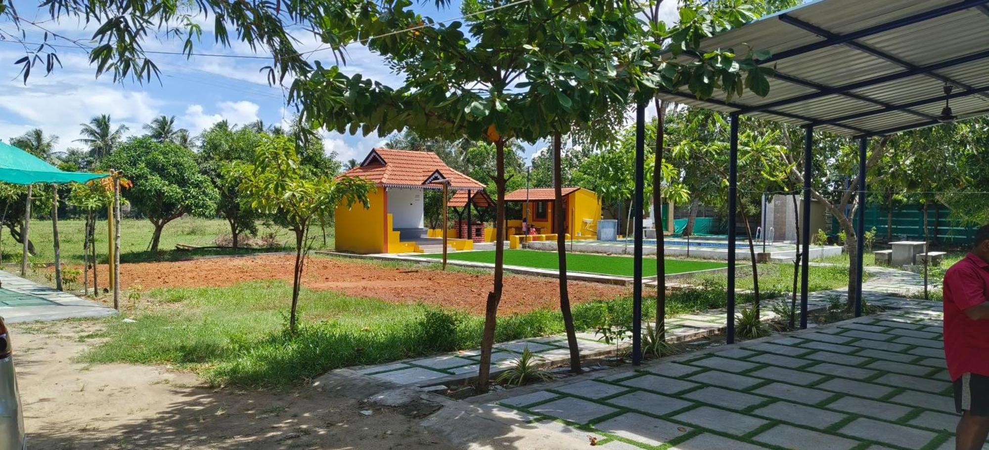 The Farm Crest, Ecr Kadallur Kūvattūr 外观 照片